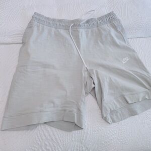 NIKE: Grey Shorts - Size XL